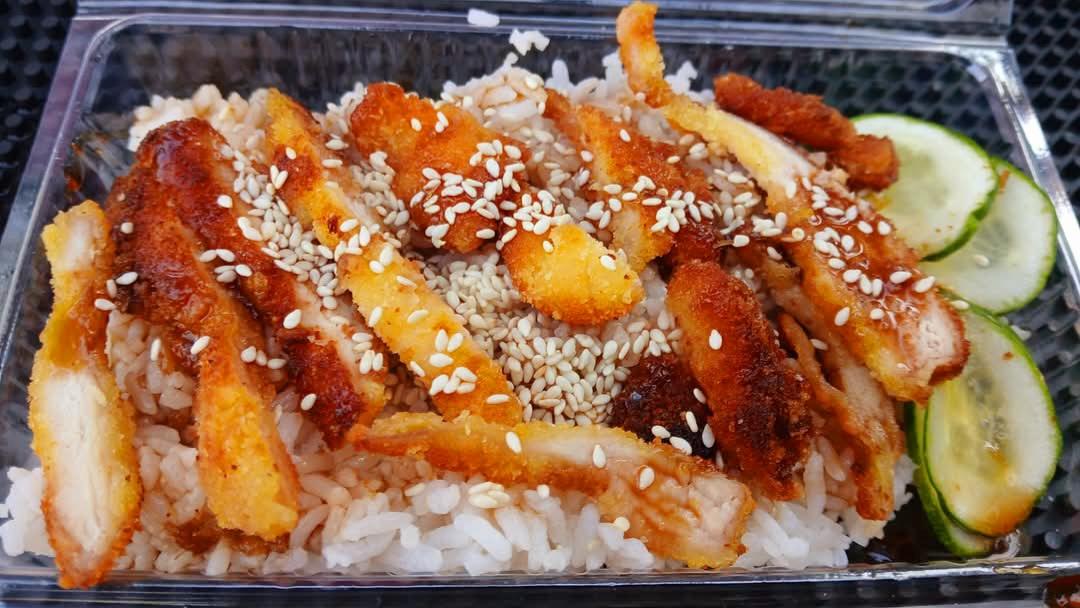 Cơm gà Nhật Bản ĐẶC BIỆT